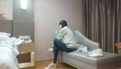 【用利抽插】，返场极品外围女神，2800现金手中拿，女神乐开花，骚穴菊花，画面冲击感超强必看