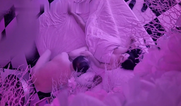 最新流出精品安防酒店偷拍 ️性感风骚透明内裤美女