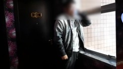 国产小青蛙 酒店3P黑丝女神