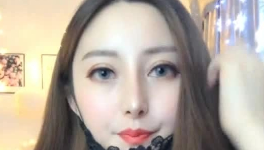 颜值不错妹子全裸跳弹自慰秀 脱下内裤沙发上跳蛋塞