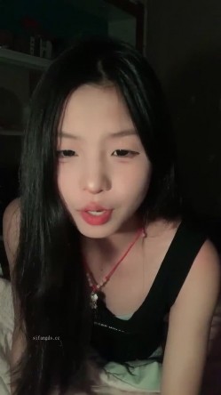 专发18，9岁的学生妹，【你的宇吖】，新人首场，男友软了，小妹妹只好自己玩