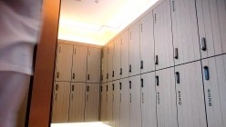 国内某高端会所更衣偷拍~高质量美女络绎不绝