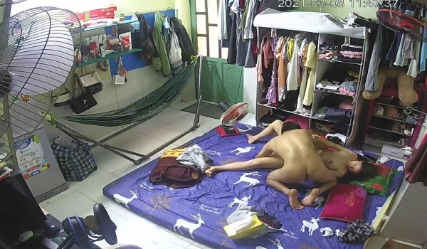 黑客破解家庭摄像头高清偷拍 年轻夫妻超会舔 颜射