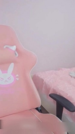 高颜值青春美少女小兔女儿心性感纹身清纯学生装 速插嫩逼美鲍 高潮浪叫 淫水直流 完美露脸