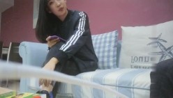 东莞选妃叫了个漂亮美女 激情口交啪啪 暗拍直播