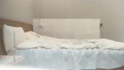 约炮开店卖服装的小老板娘有时间做做兼职长得还可以挺有气质的搞一炮休息下又干了一炮