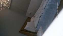 约炮开店卖服装的小老板娘有时间做做兼职长得还可以挺有气质的搞一炮休息下又干了一炮