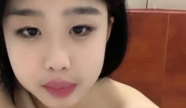 四川小辣椒颜值不错的小学妹全程露脸跟小哥哥激情啪