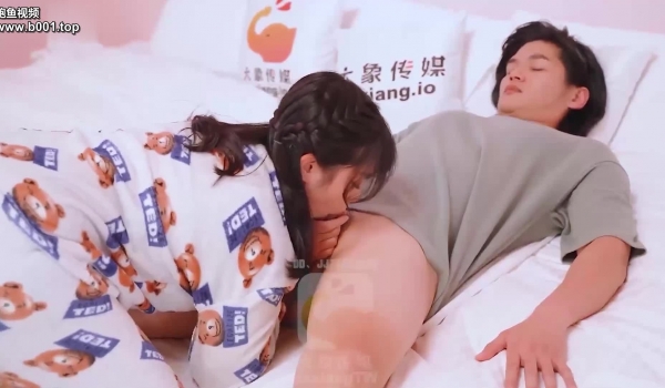 AV-037 隣人ギャルママがメガ乳痴女すぎて俺