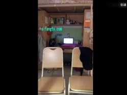 【大学萌妹定制自拍系列】超清纯大学美女身材超级棒 3V+39P