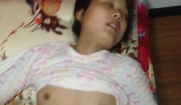 约小嫂嫂出来灌醉带到家中换上黑丝奸之图加视频