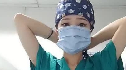 小美女护士心儿 手术会议室领导讲话，跳蛋不离身 