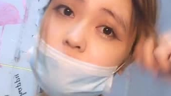 声音很嗲毛毛很多的妹子全裸按摩器自慰喷水 逼逼还