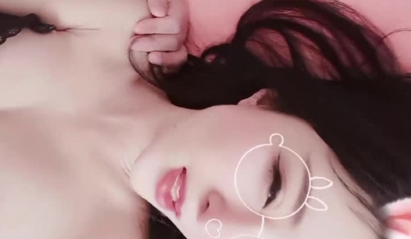 被包养的大美女小姐姐，吃这么补，回到房里真是被胖