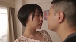 STARS-916 ‘洗脳 NTR’ 「ずっと大好きだった幼馴染が結婚して幸せになるなんて許せない！」 ボクだけの響にするために感情崩壊洗脳、ニチャつきが止まらないほどの背徳SEX 夏目響