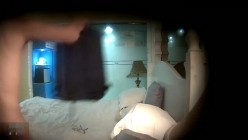 趁周末休息大学生四眼小青年宾馆约会同校苗条女友洗完迫不及待的热吻进入连着搞了2炮激情四射