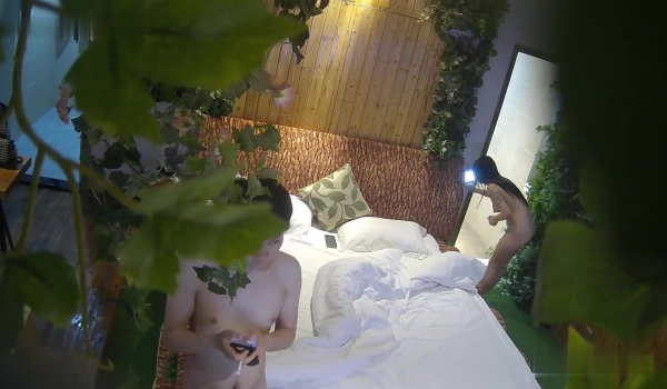 最新流出乐橙酒店精品偷拍 和单位身材超棒的美女开