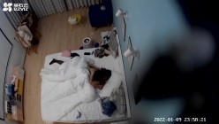 背情侣书包的学生男女干柴烈火式性爱 情趣黑丝一进门就直接扑倒开操各种缠绵