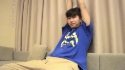 小宝寻花约了个颜值不错LV包包妹子啪啪，近距离特写口交后入大力抽插猛操