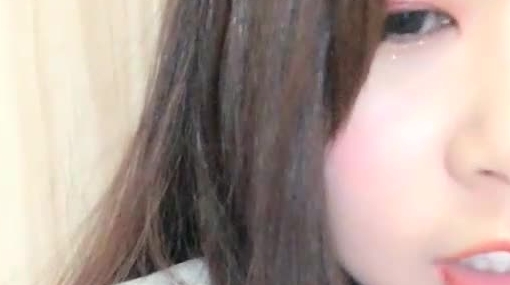 颜值不错初一直播大秀 大黑牛插穴自慰出淫水 十分