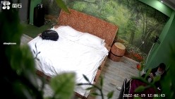 【萤石云酒店 ️新台解密】超赞女仆漂亮学生妹 打王者荣耀吵架操逼 全近景偷拍 美乳健身达人 为爱鼓掌